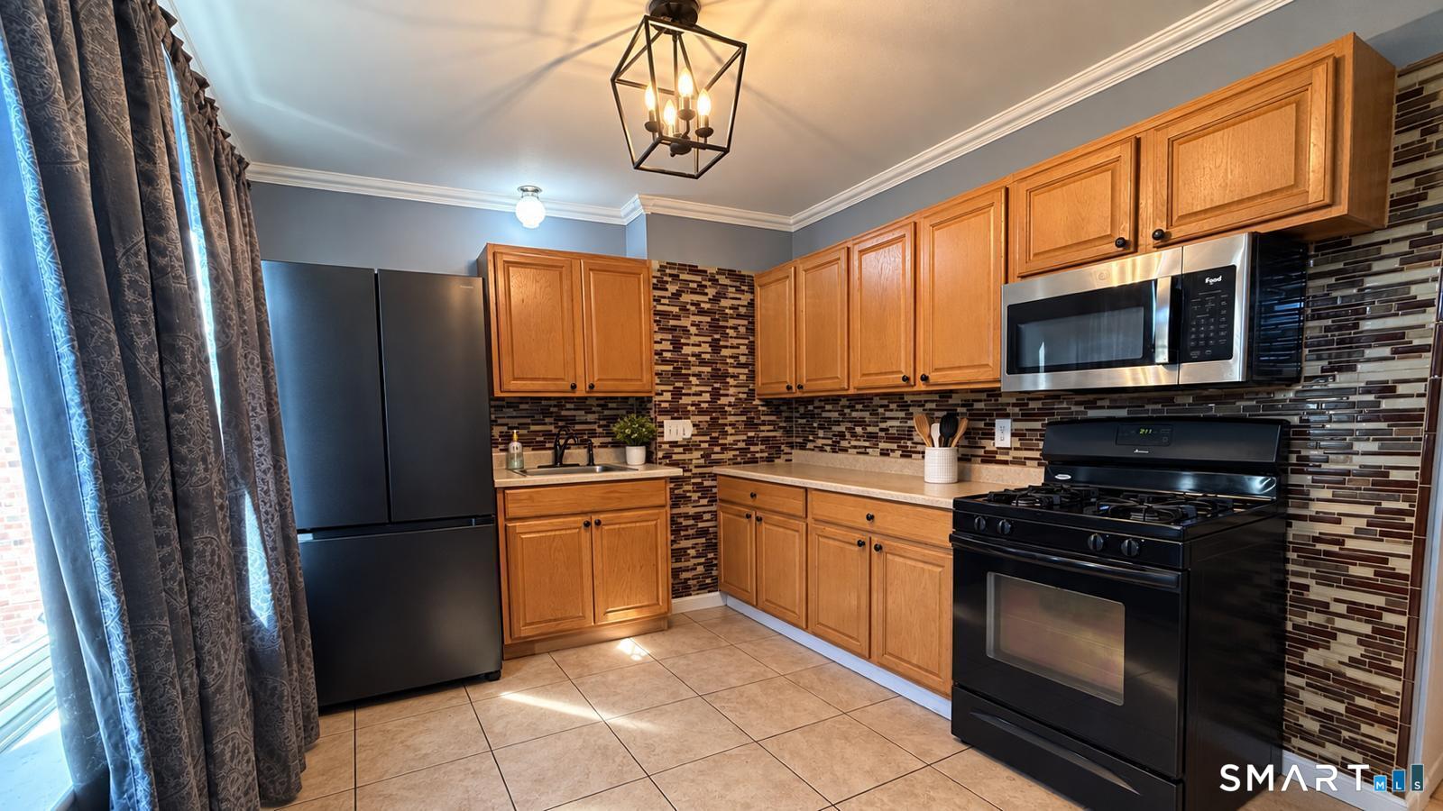 225 Barnes Avenue 225