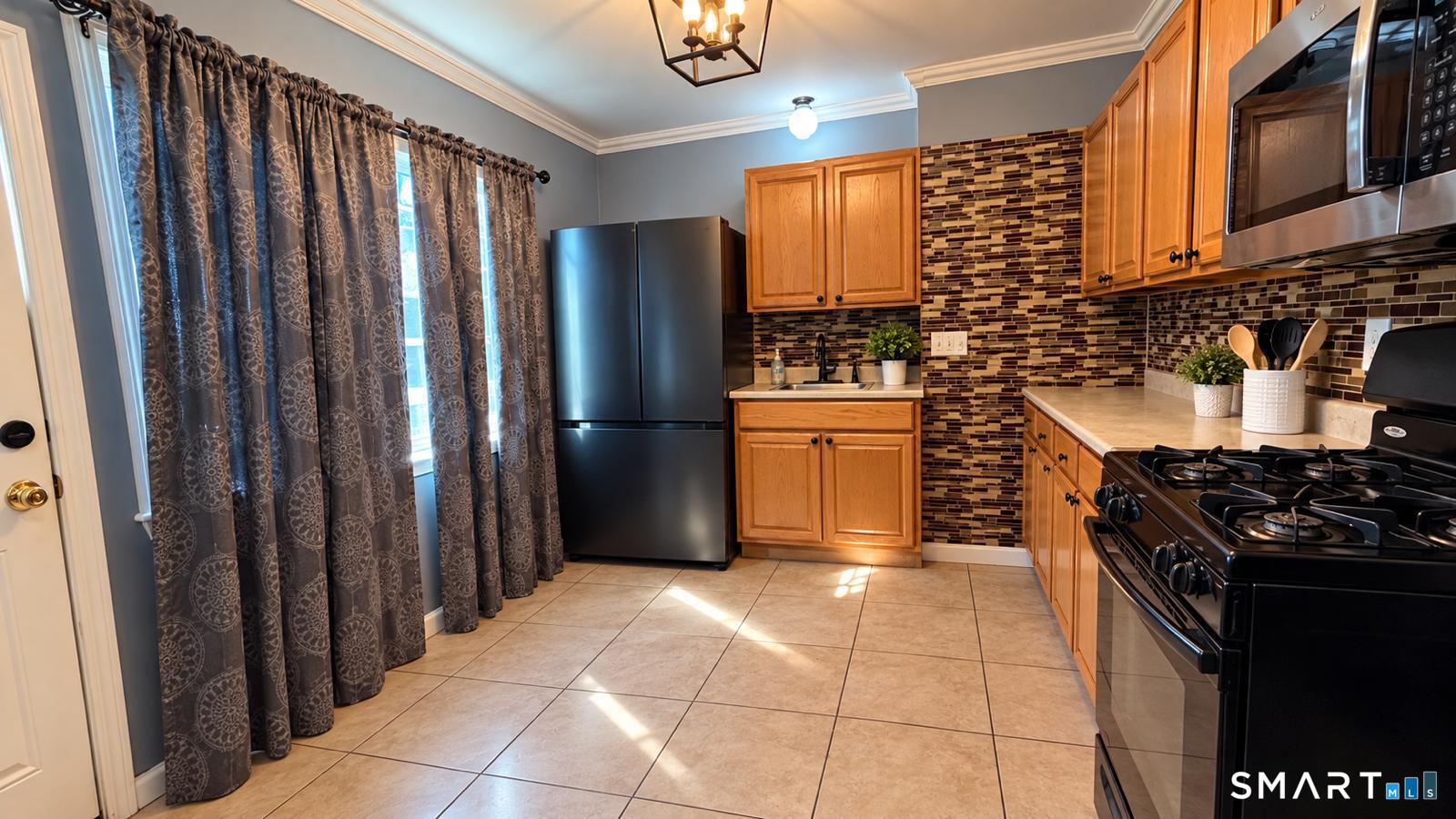 225 Barnes Avenue 225