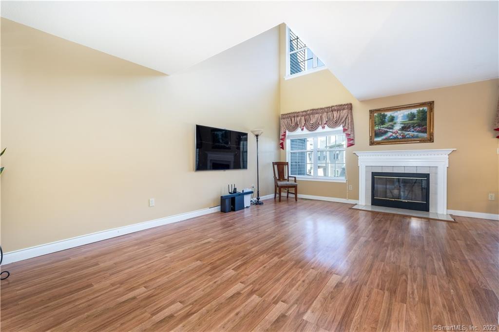 Photo 6 of 40 of 203 Gray Fox Lane 203 townhome