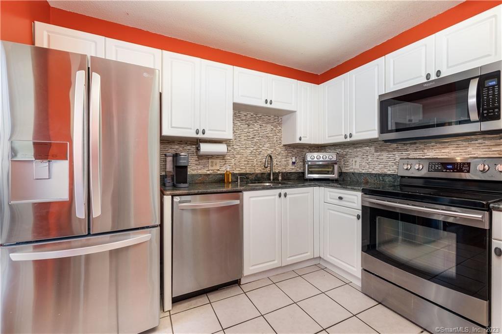 Photo 13 of 40 of 203 Gray Fox Lane 203 townhome