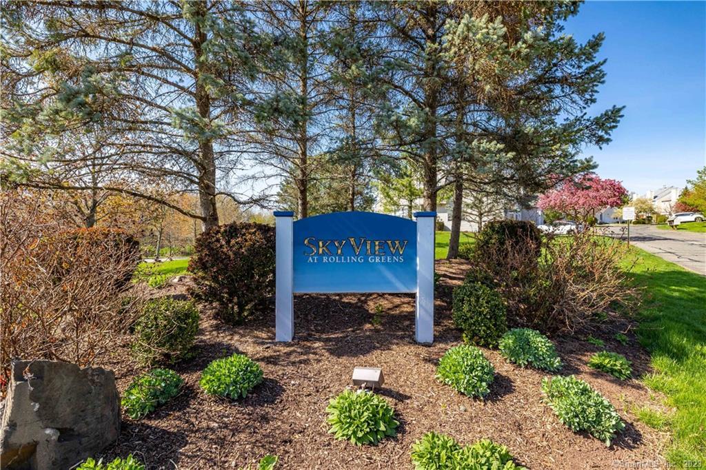 Photo 4 of 40 of 203 Gray Fox Lane 203 townhome