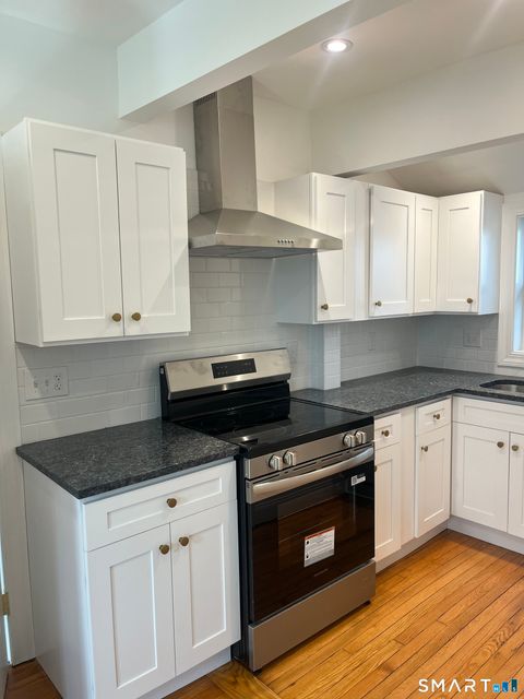 Tiny photo for 156 Union Street #2, Manchester, CT 06042 (MLS # 24162094)