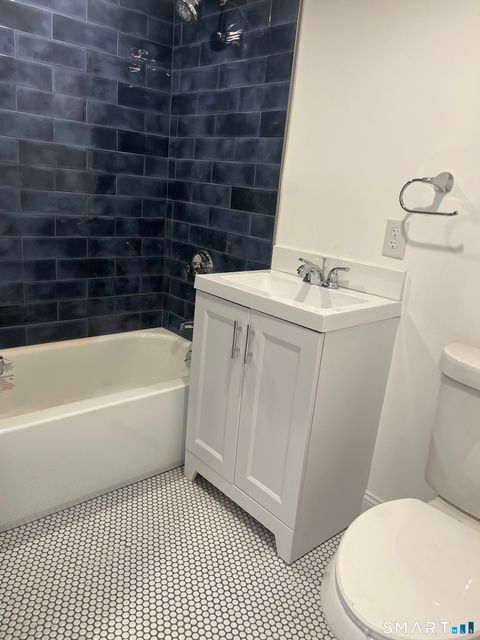 Tiny photo for 156 Union Street #2, Manchester, CT 06042 (MLS # 24162094)