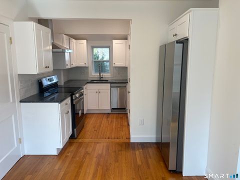 Photo of 156 Union Street #2, Manchester, CT 06042 (MLS # 24162094)