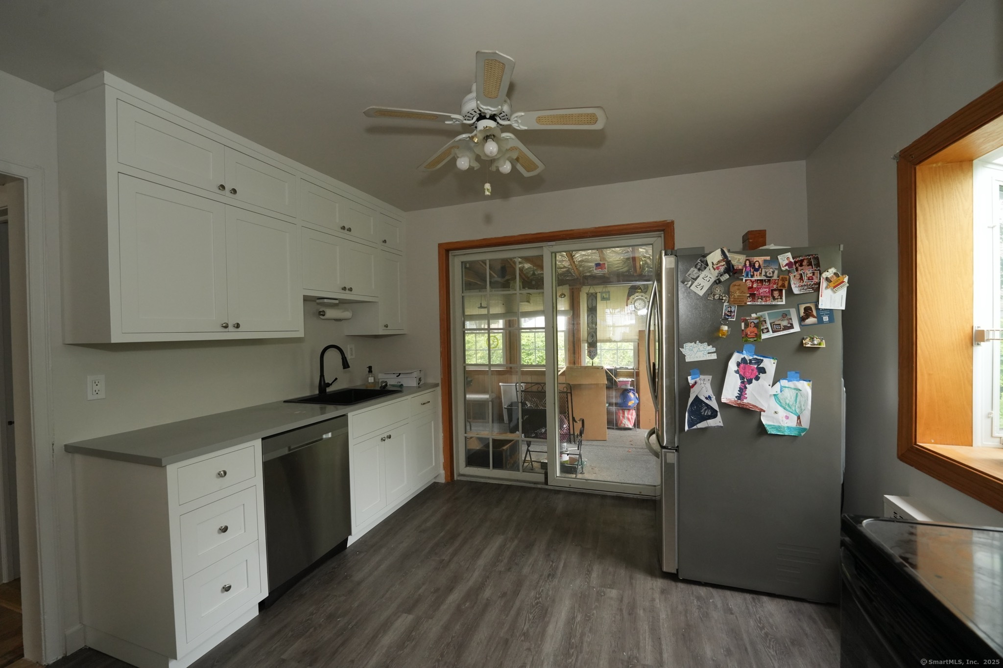 Bridgeport, Connecticut 06610, United States, 3 Bedrooms Bedrooms, ,2 BathroomsBathrooms,Residential,Active,164859