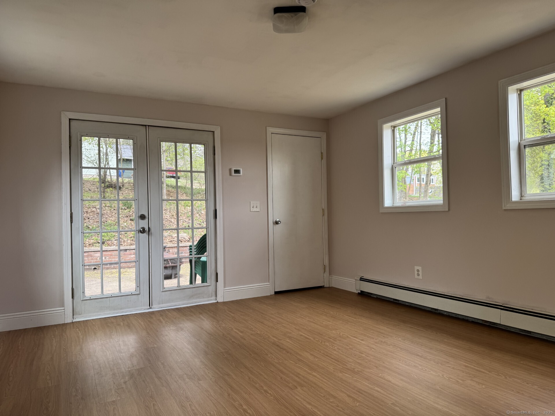 Farmington, Connecticut 06032, United States, 3 Bedrooms Bedrooms, ,2 BathroomsBathrooms,Residential,Active,116578