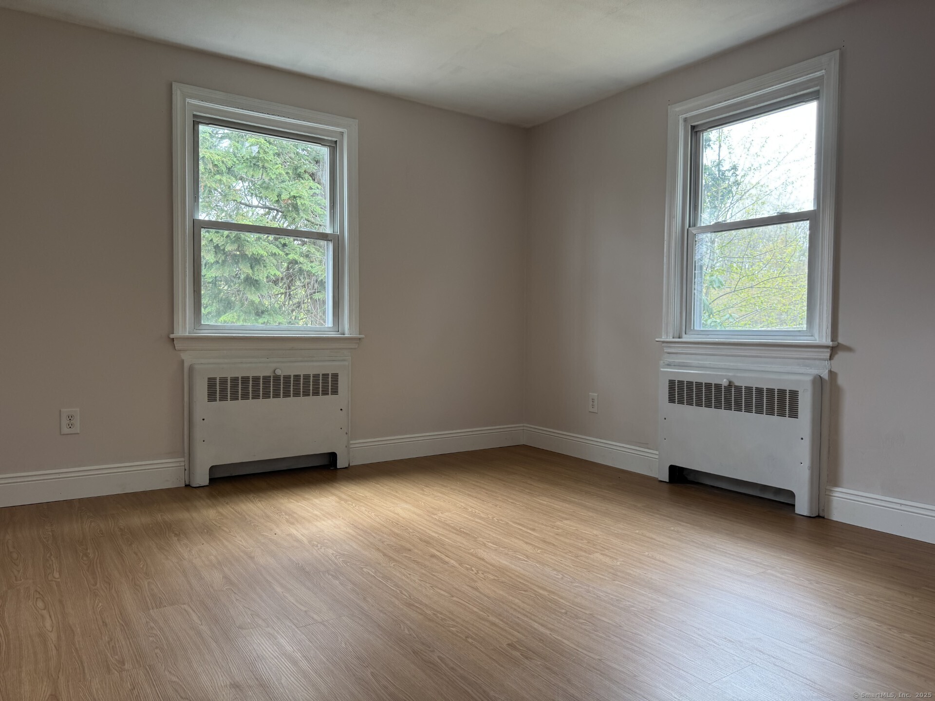 Farmington, Connecticut 06032, United States, 3 Bedrooms Bedrooms, ,2 BathroomsBathrooms,Residential,Active,116578