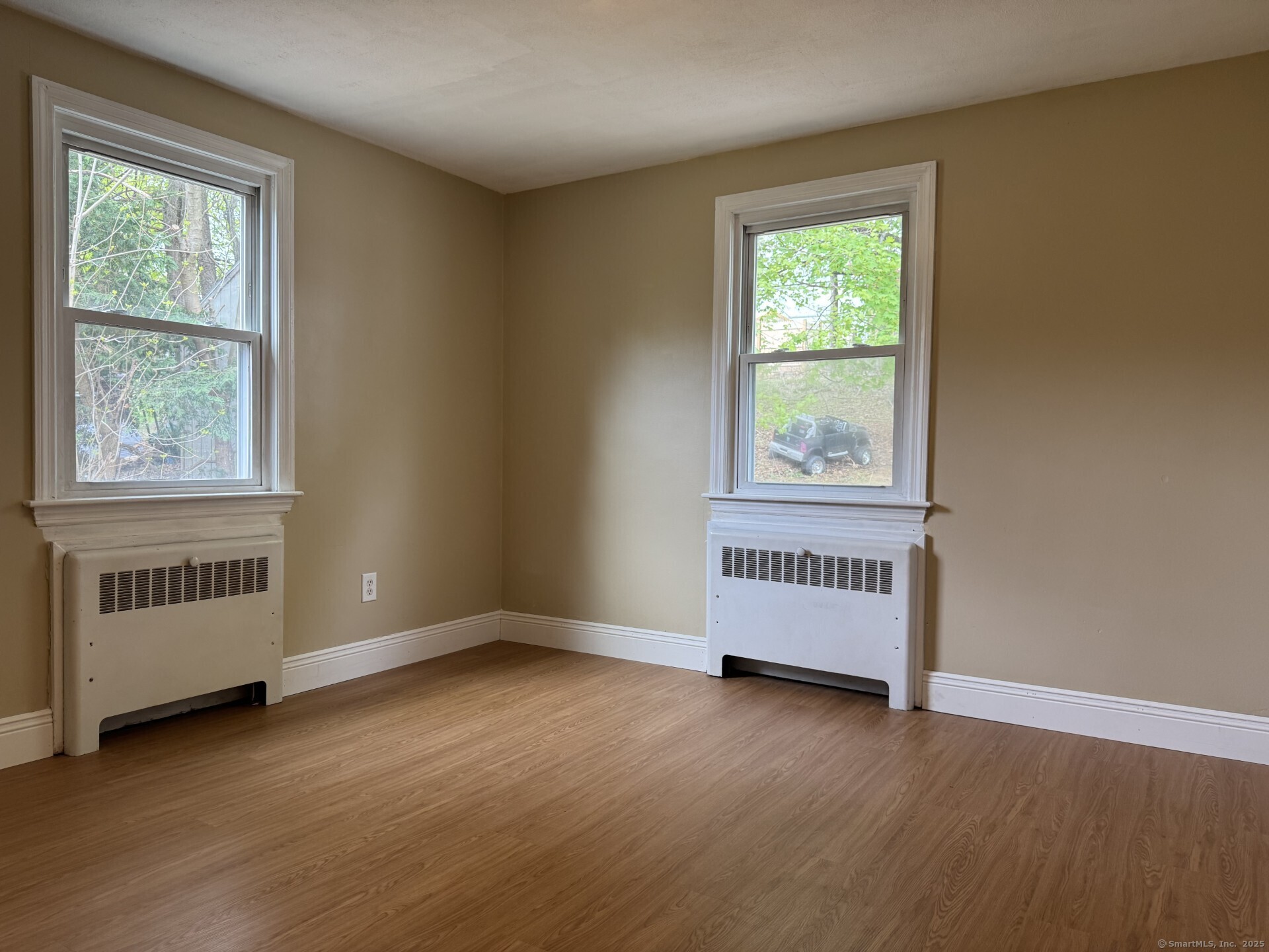 Farmington, Connecticut 06032, United States, 3 Bedrooms Bedrooms, ,2 BathroomsBathrooms,Residential,Active,116578