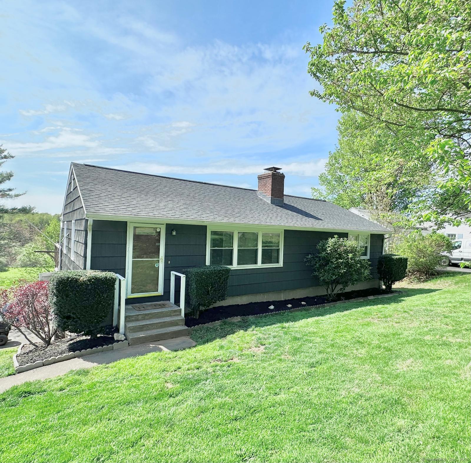 Property for Sale at Preston Avenue, Meriden, Connecticut - Bedrooms: 3 
Bathrooms: 1 
Rooms: 6  - $279,900