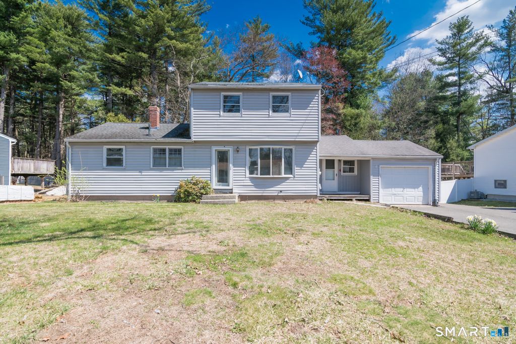 Photo of 4 Debbie Lane, Enfield, CT 06082 (MLS # 24163898)