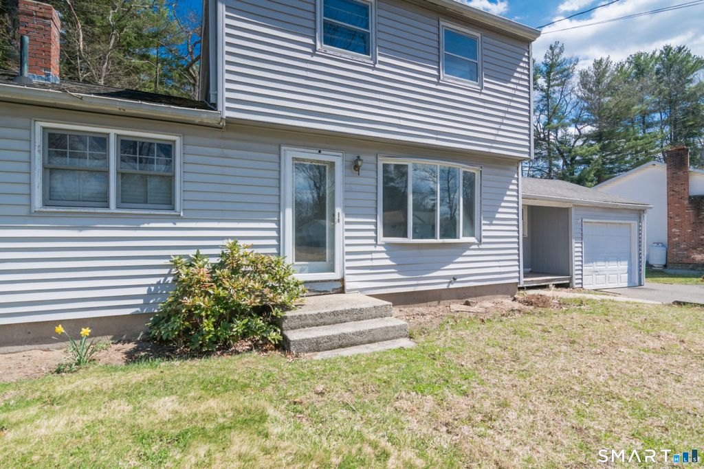 Photo of 4 Debbie Lane, Enfield, CT 06082 (MLS # 24163898)