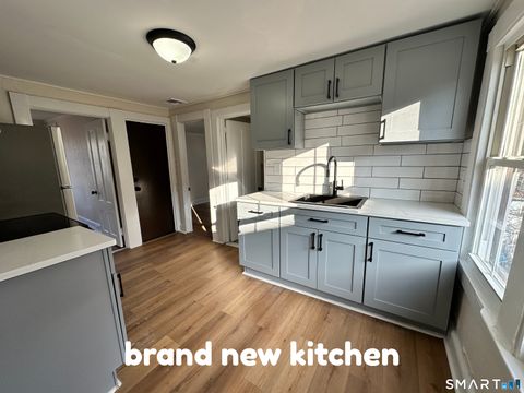 21 Williams Street 3rd FL New London CT 06320