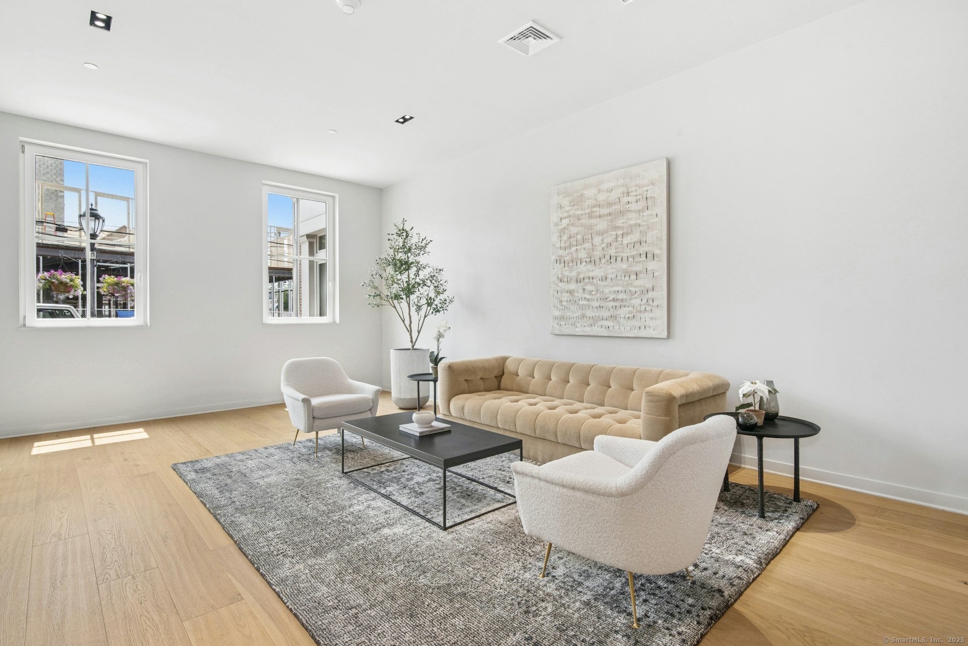 1040 Boston Post Road 305