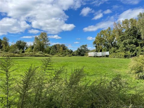 Tiny photo for 71 Leonardo Drive, North Haven, CT 06473 (MLS # 170552484)