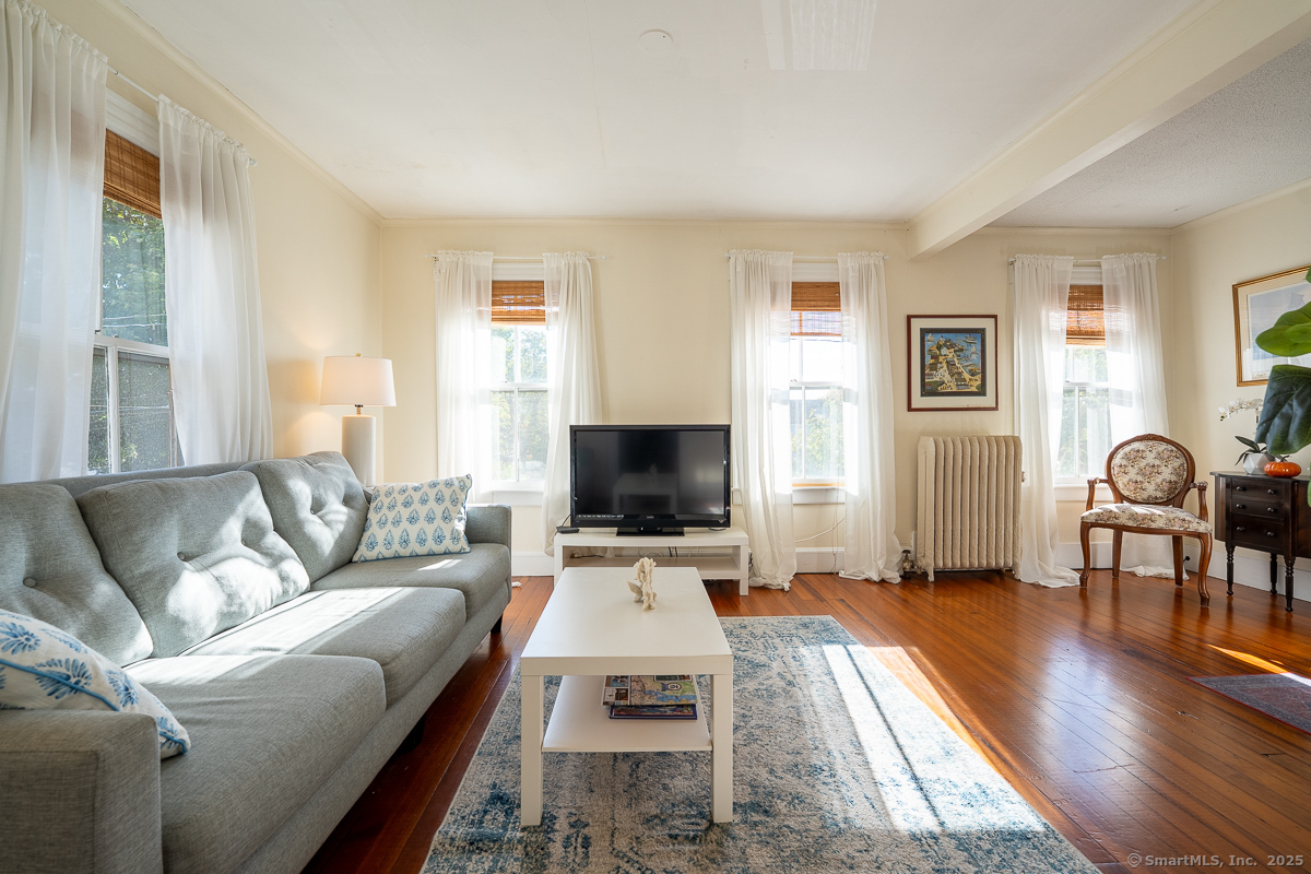 Stonington, Connecticut 06355, United States, 2 Bedrooms Bedrooms, ,2 BathroomsBathrooms,Residential,Active,235488