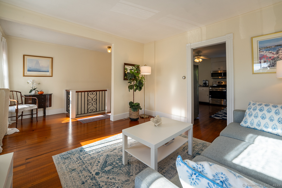 Stonington, Connecticut 06355, United States, 2 Bedrooms Bedrooms, ,2 BathroomsBathrooms,Residential,Active,235488