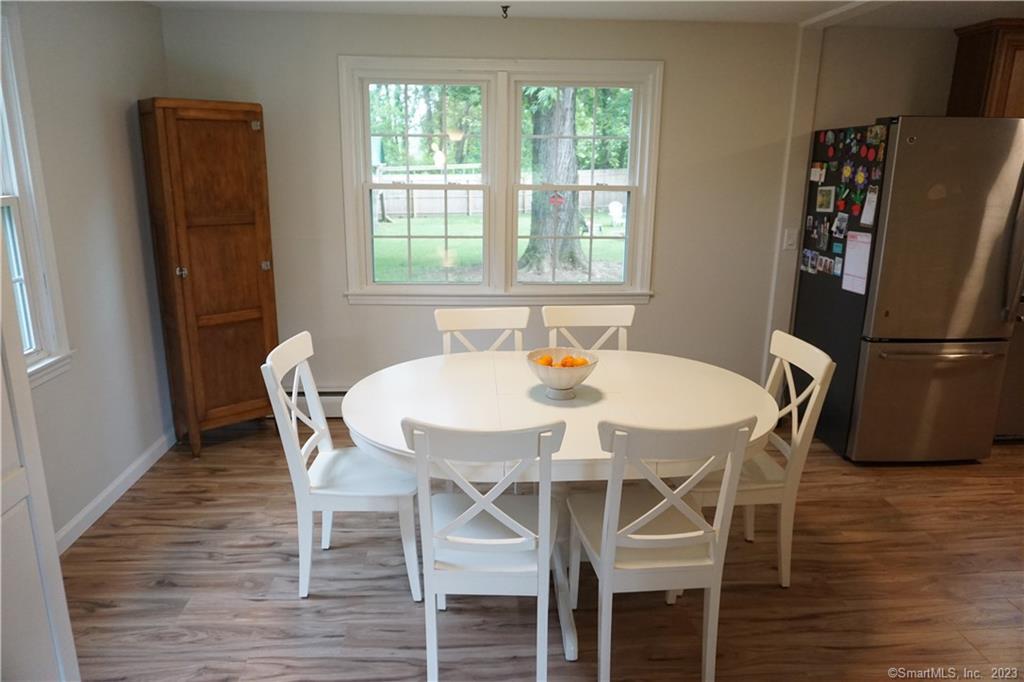 Photo 5 of 39 of 28 Standish Road house