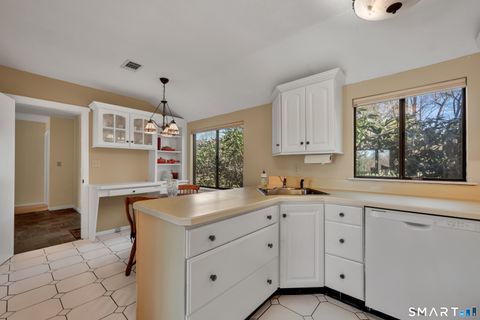 Tiny photo for 14 Canterbury Lane #14, Avon, CT 06001 (MLS # 24158659)