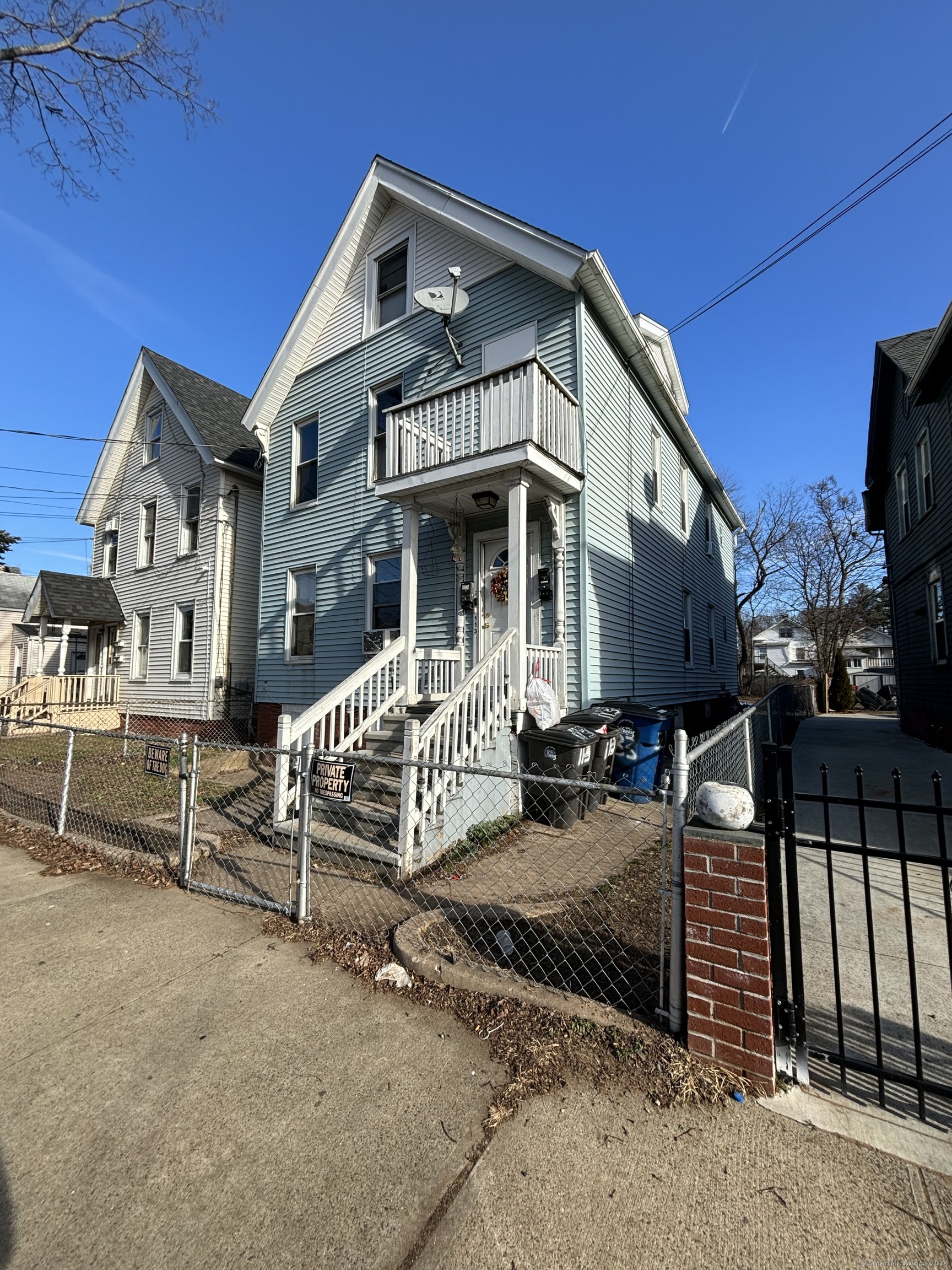 Property for Sale at 113 Morris Street, New Haven, Connecticut - Bedrooms: 5 
Bathrooms: 2 
Rooms: 11  - $275,000