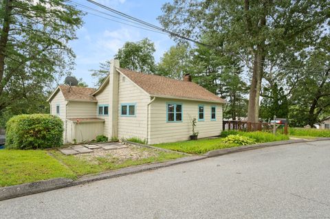 A home in Griswold