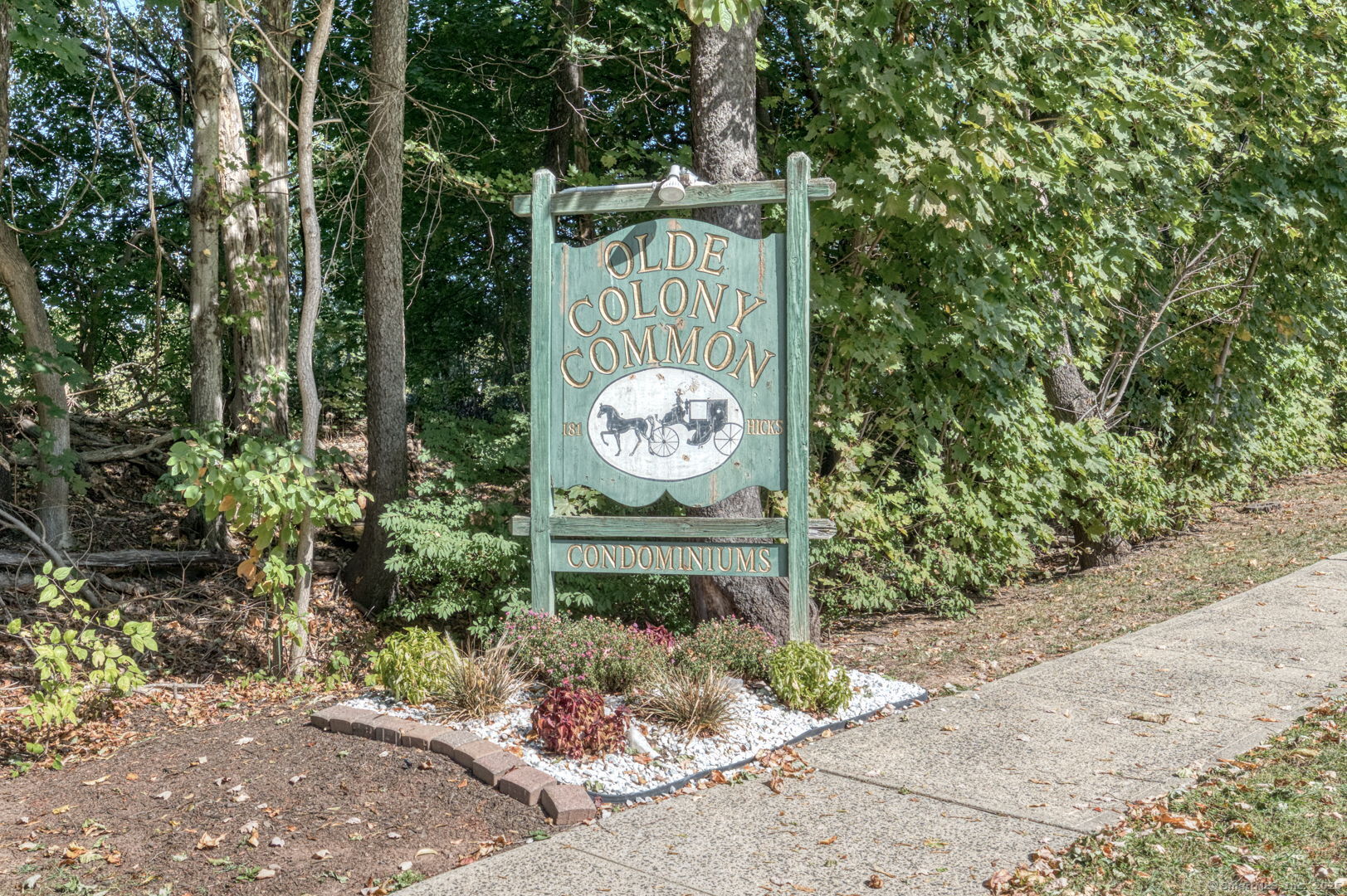 Meriden, Connecticut 06450, United States, 2 Bedrooms Bedrooms, ,2 BathroomsBathrooms,Residential,Active,231112