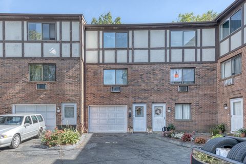 Tiny photo for 181 Hicks Street #APT 2C, Meriden, CT 06450 (MLS # 24135068)
