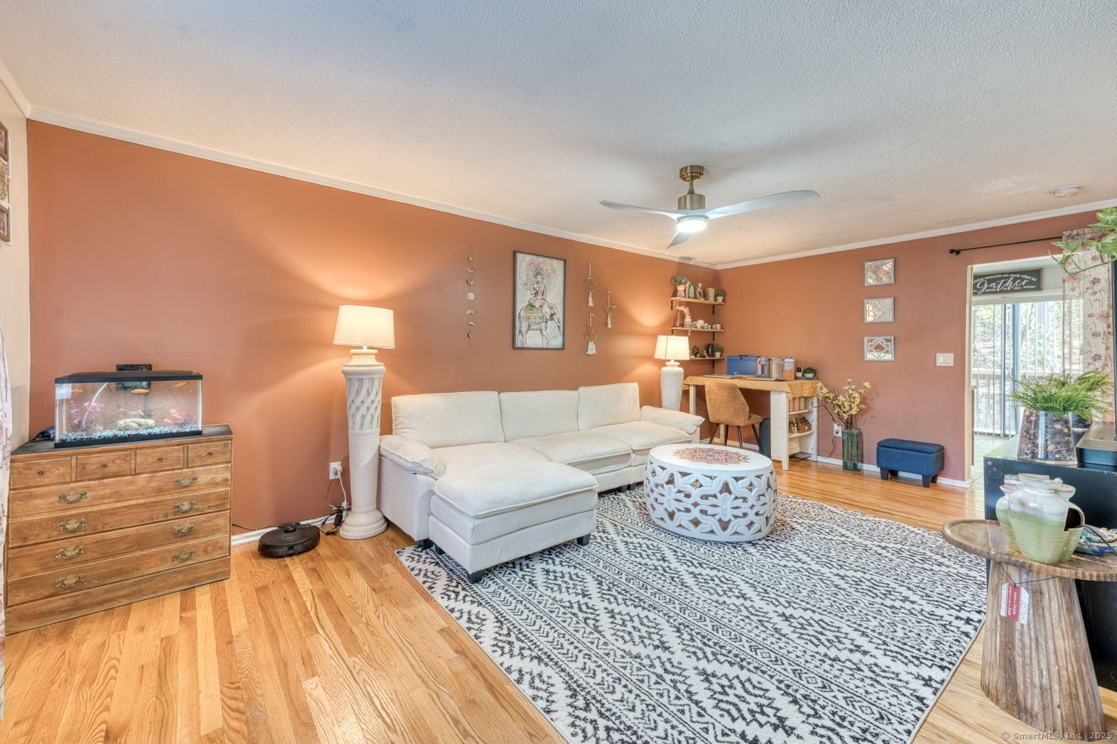 Meriden, Connecticut 06450, United States, 2 Bedrooms Bedrooms, ,2 BathroomsBathrooms,Residential,Active,231112