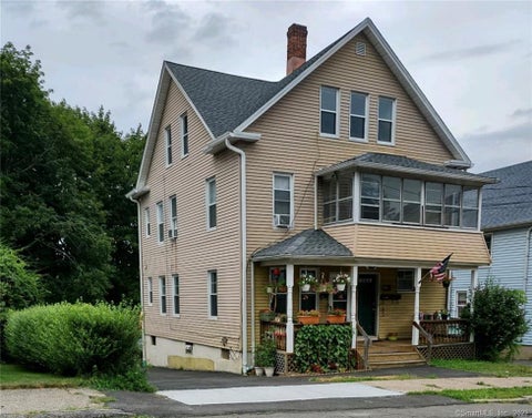 Multifamily For Rent - 87 Kneen Street #3RD FLOOR<br/> Shelton, CT 06484