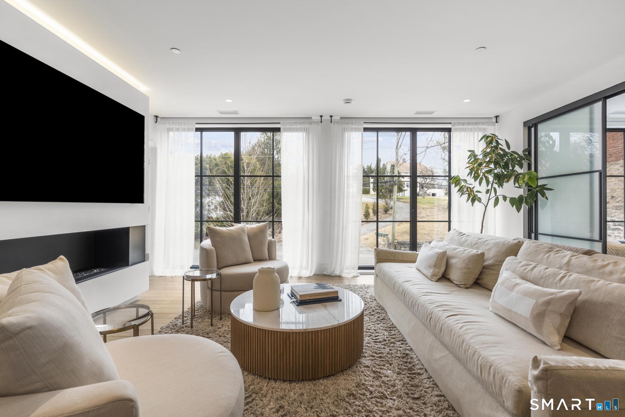 41 Richmondville Avenue Duplex 1