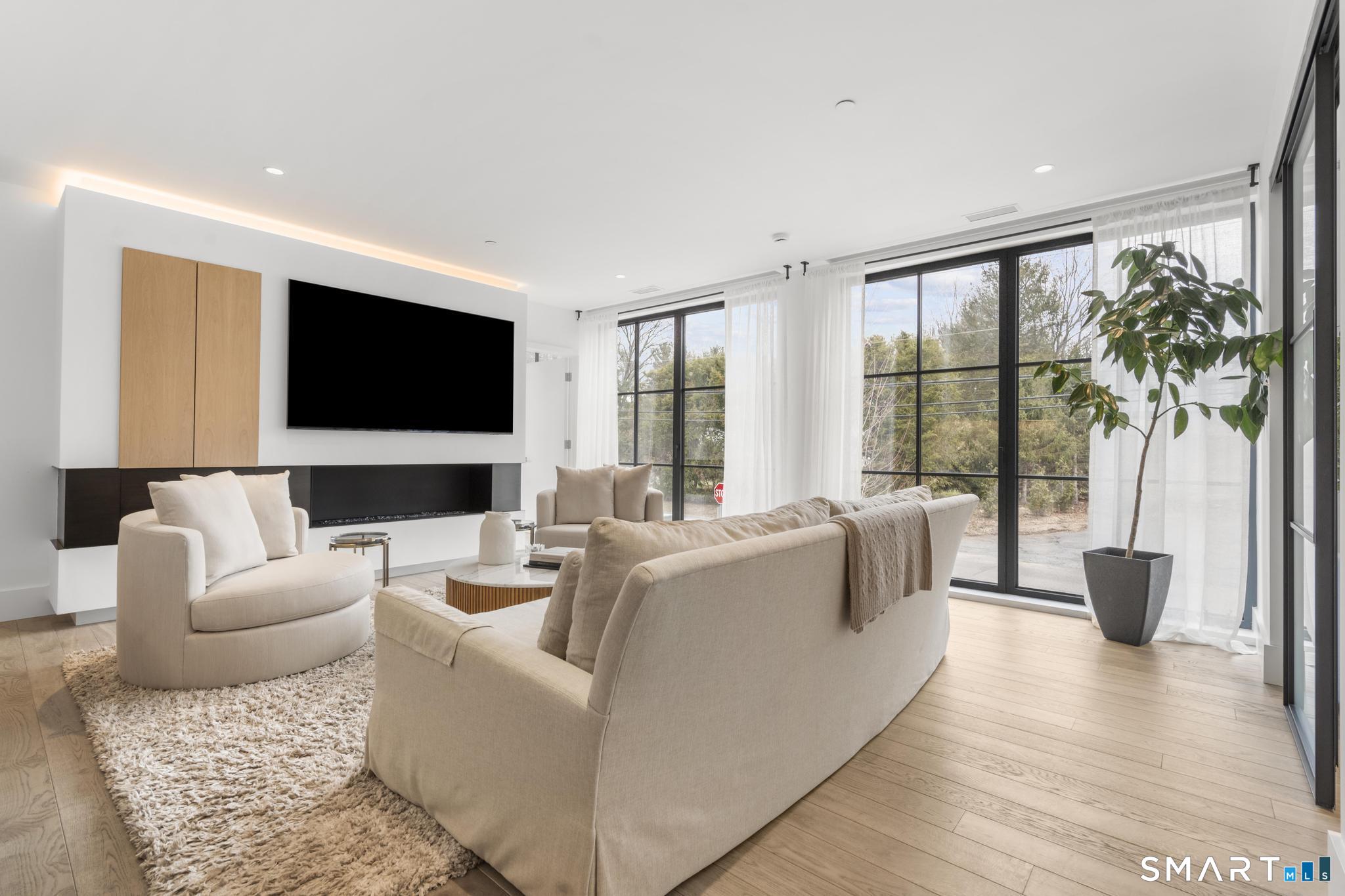 41 Richmondville Avenue Duplex 1