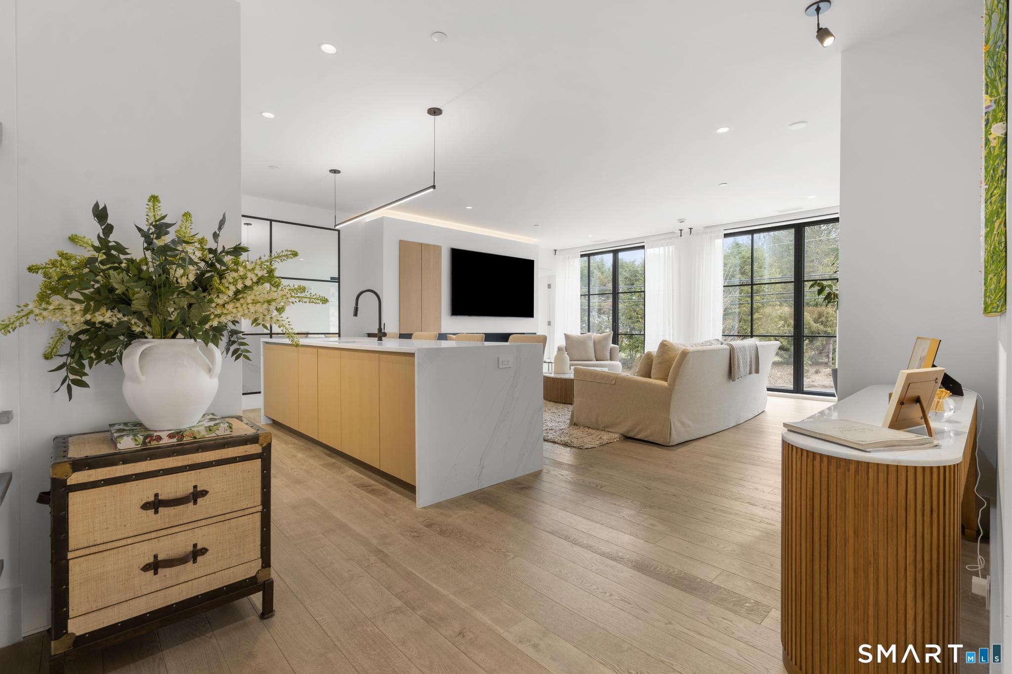 41 Richmondville Avenue Duplex 1