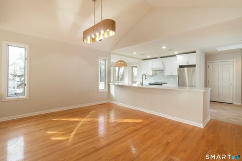 Tiny photo for 15 Whalers Point #15, East Haven, CT 06512 (MLS # 24154965)