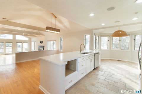 Tiny photo for 15 Whalers Point #15, East Haven, CT 06512 (MLS # 24154965)