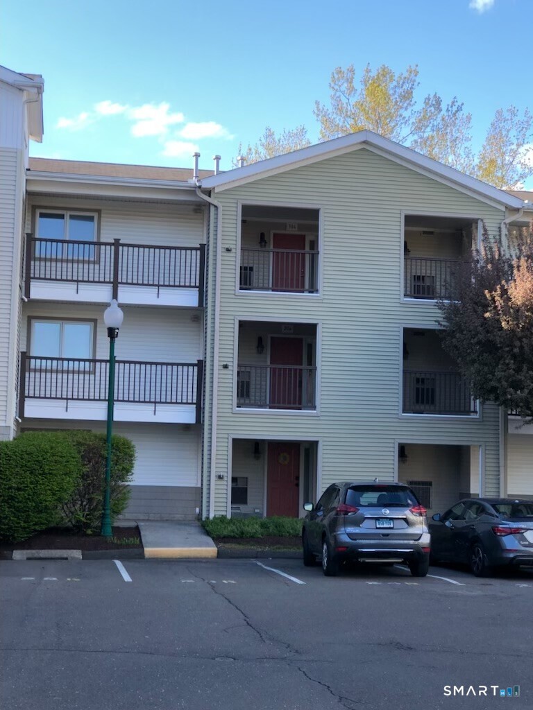 3250 Fairfield Avenue 206