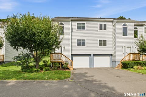 Photo of 27 Sunridge Lane #27, Cromwell, CT 06416 (MLS # 24197026)