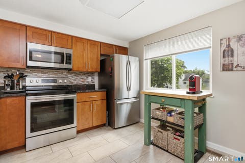 Tiny photo for 27 Sunridge Lane #27, Cromwell, CT 06416 (MLS # 24197026)