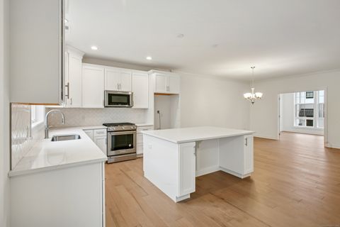MLS: 24078787