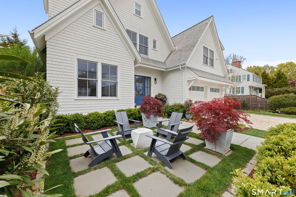 Photo of 15 Roosevelt Road, Westport, CT 06880 (MLS # 24174513)