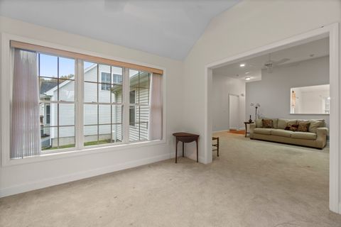 Tiny photo for 40 Spinnaker Drive #40, East Lyme, CT 06357 (MLS # 24137097)