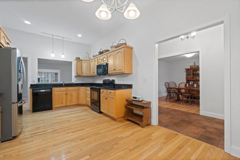 Tiny photo for 40 Spinnaker Drive #40, East Lyme, CT 06357 (MLS # 24137097)