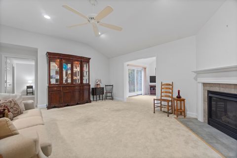 Tiny photo for 40 Spinnaker Drive #40, East Lyme, CT 06357 (MLS # 24137097)