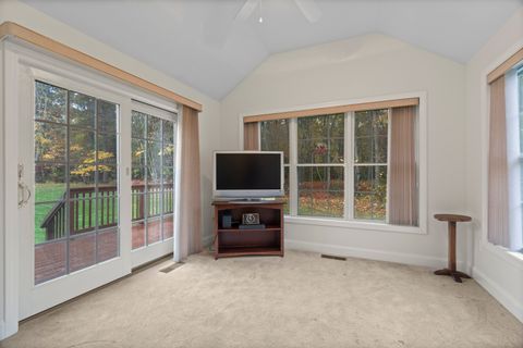 Tiny photo for 40 Spinnaker Drive #40, East Lyme, CT 06357 (MLS # 24137097)