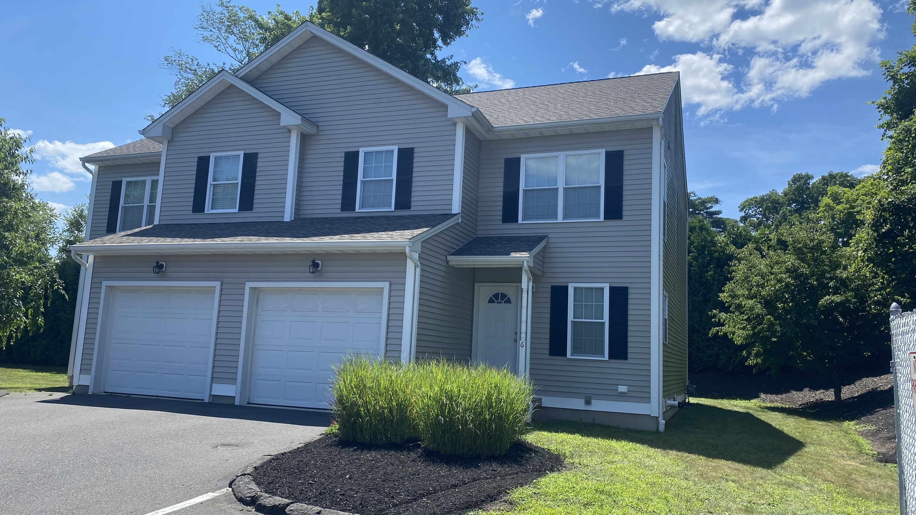 Property for Sale at 589 Stafford Avenue 6, Bristol, Connecticut - Bedrooms: 3 
Bathrooms: 2 
Rooms: 6  - $279,000