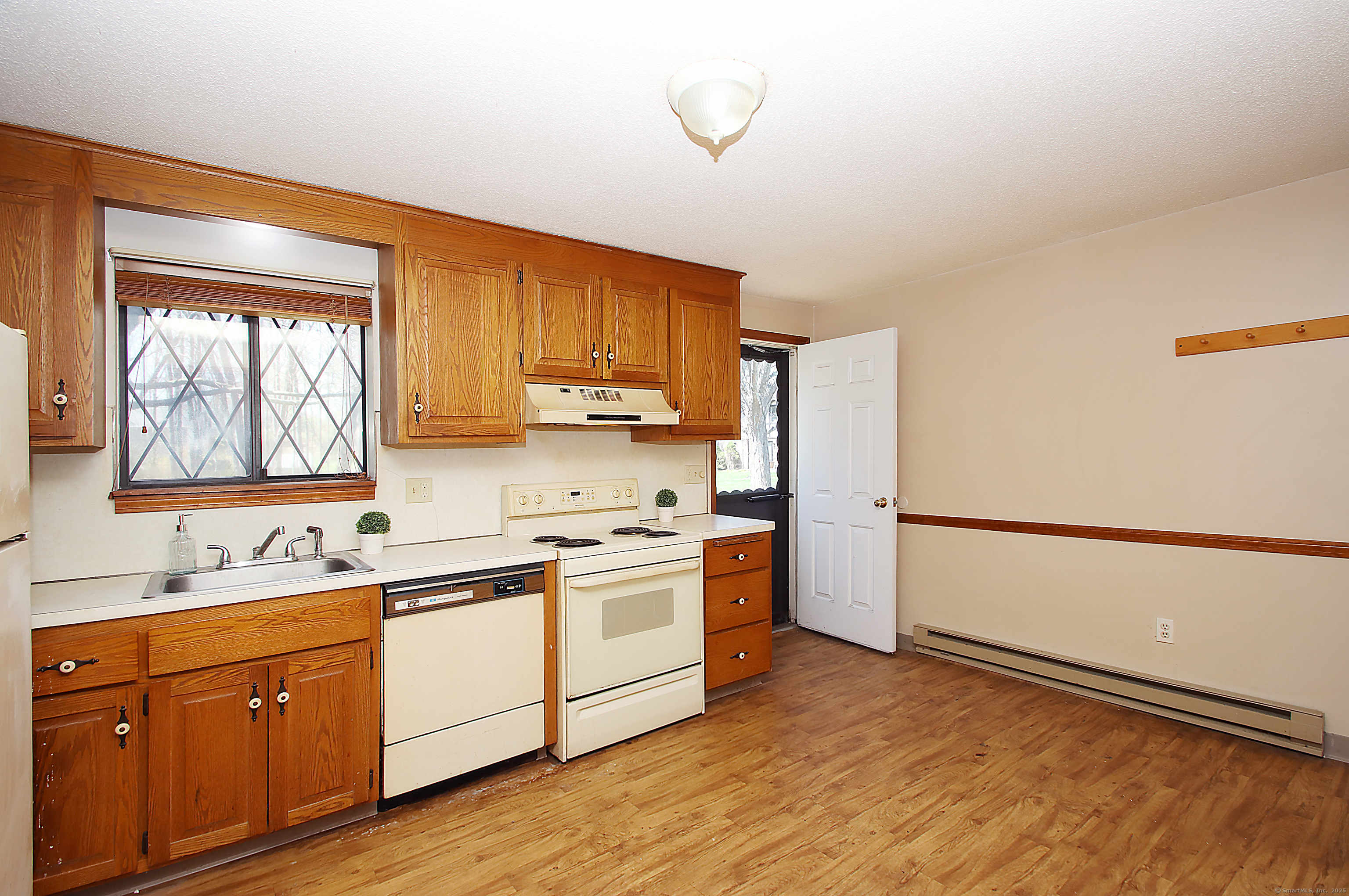 2 Branch Road #APT 1A, Thomaston, Connecticut image 8