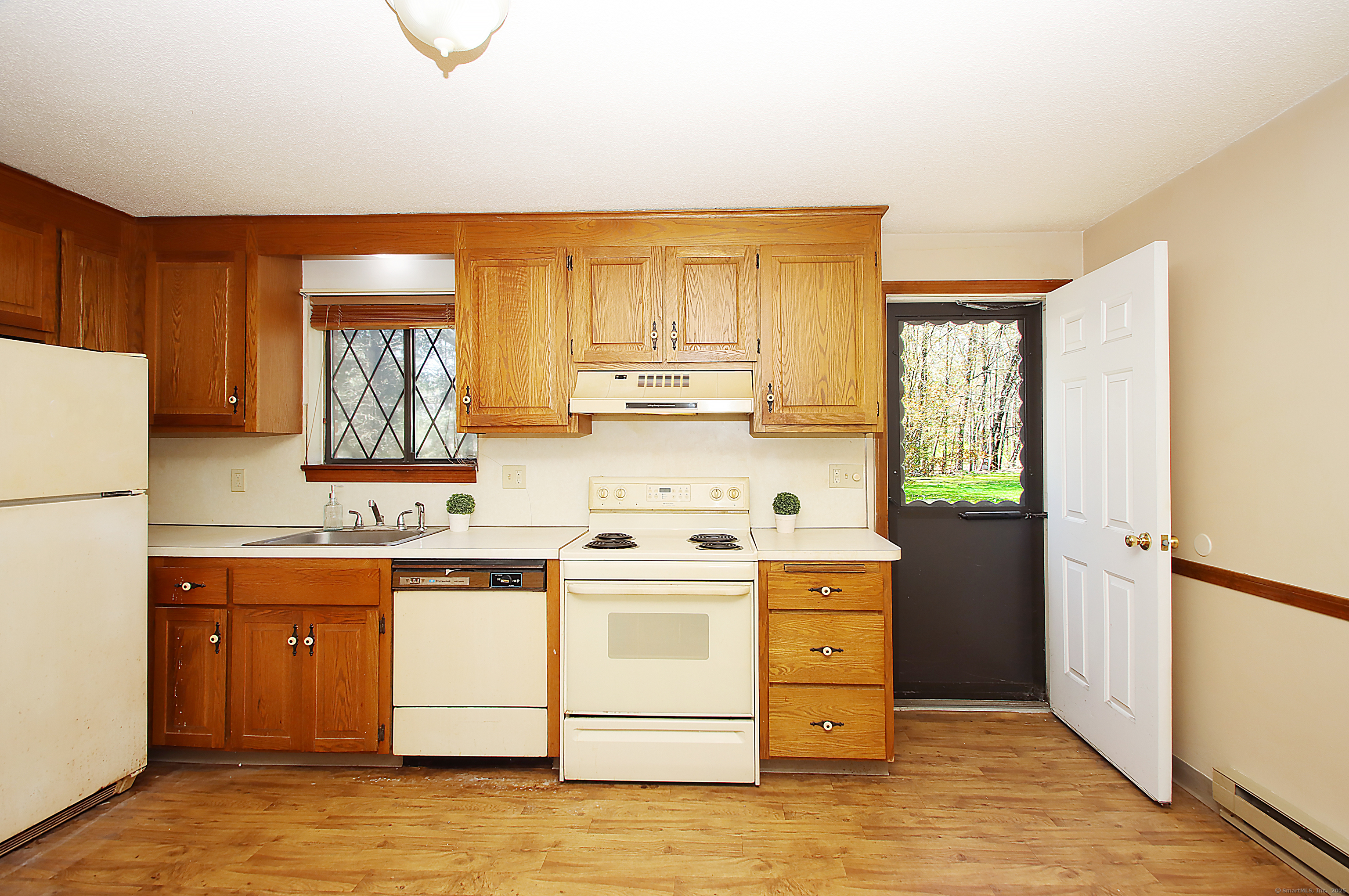 2 Branch Road #APT 1A, Thomaston, Connecticut image 9