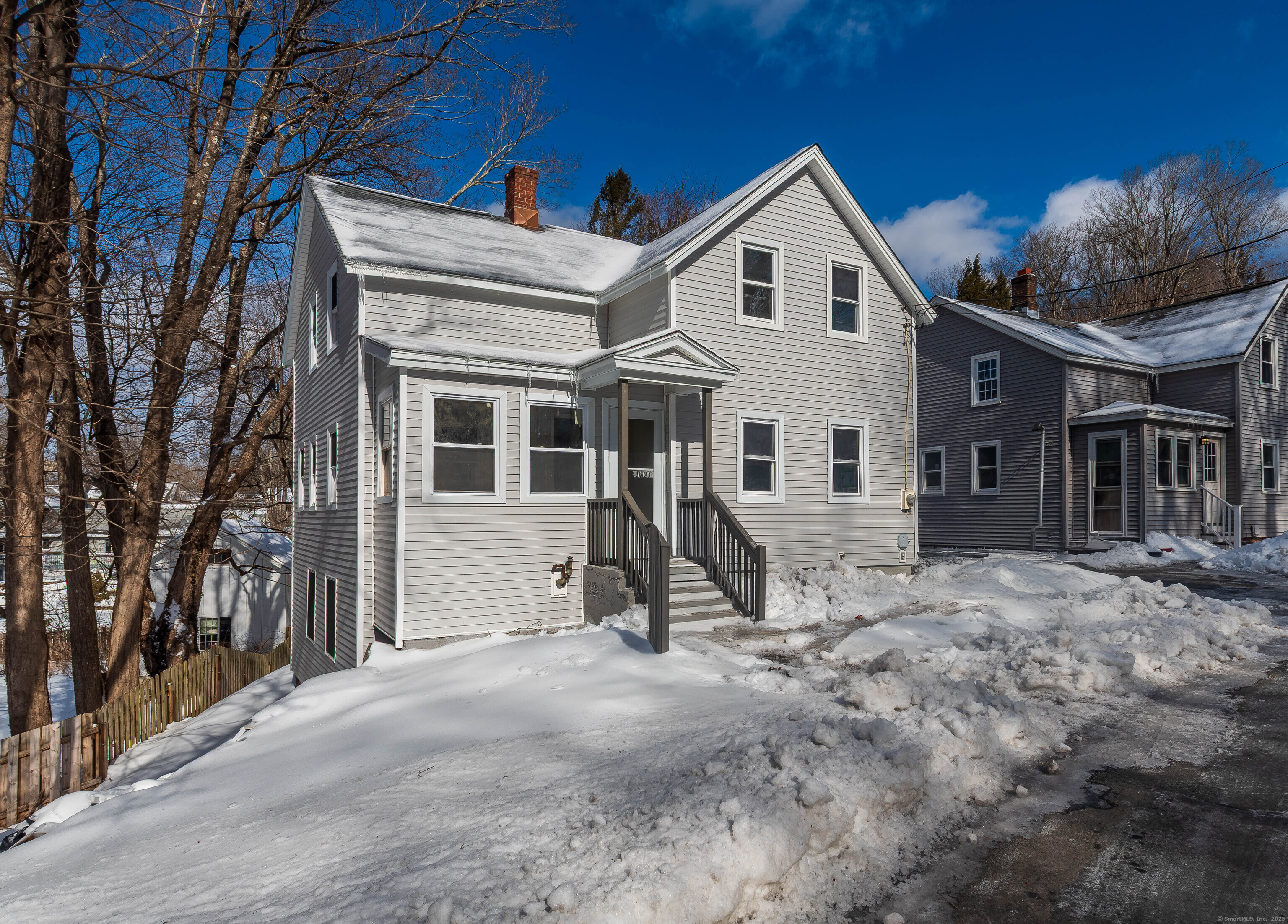 Property for Sale at Holcomb Hill Road, New Hartford, Connecticut - Bedrooms: 2 
Bathrooms: 1 
Rooms: 5  - $275,000