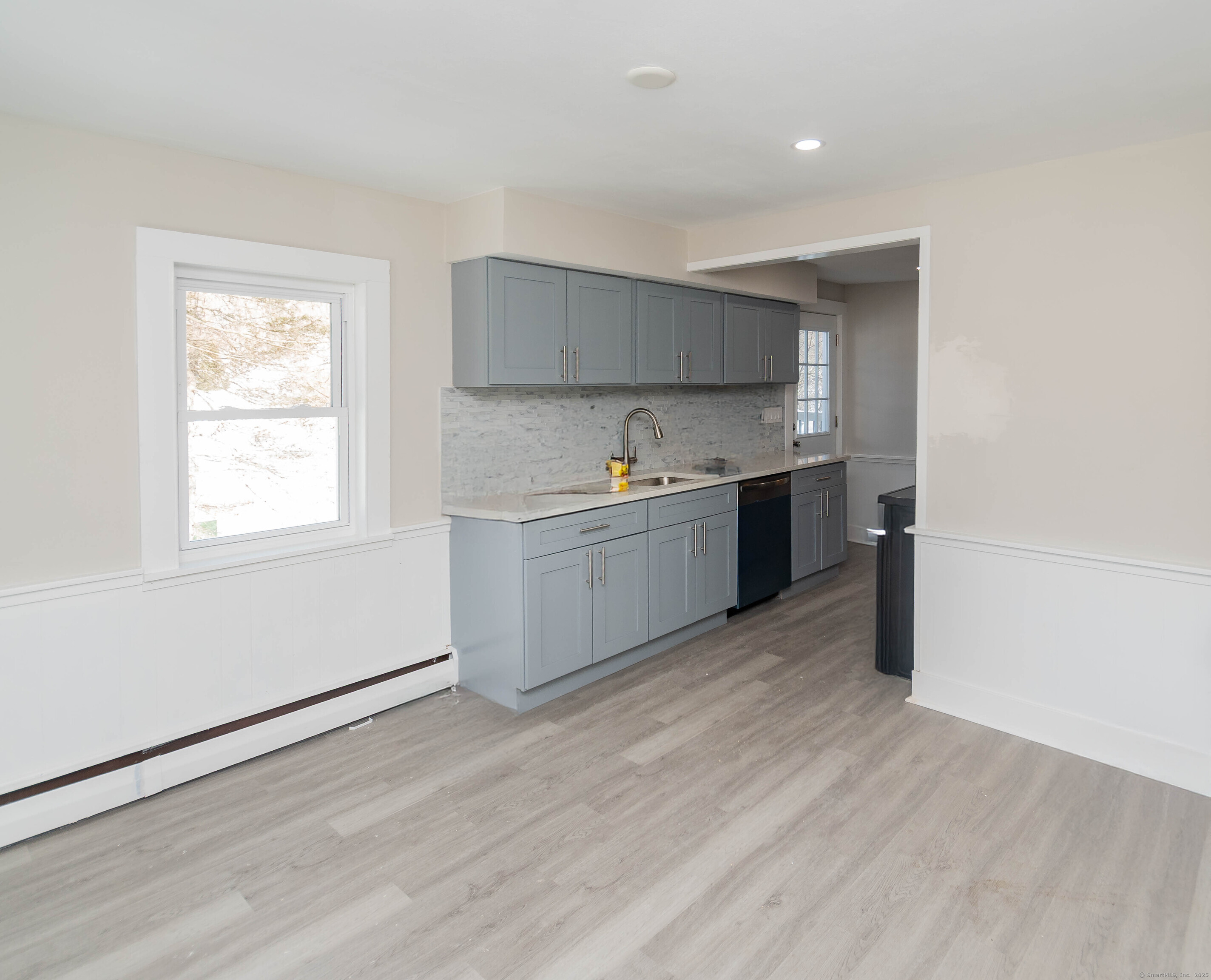 51 Holcomb Hill Road, New Hartford, Connecticut image 16