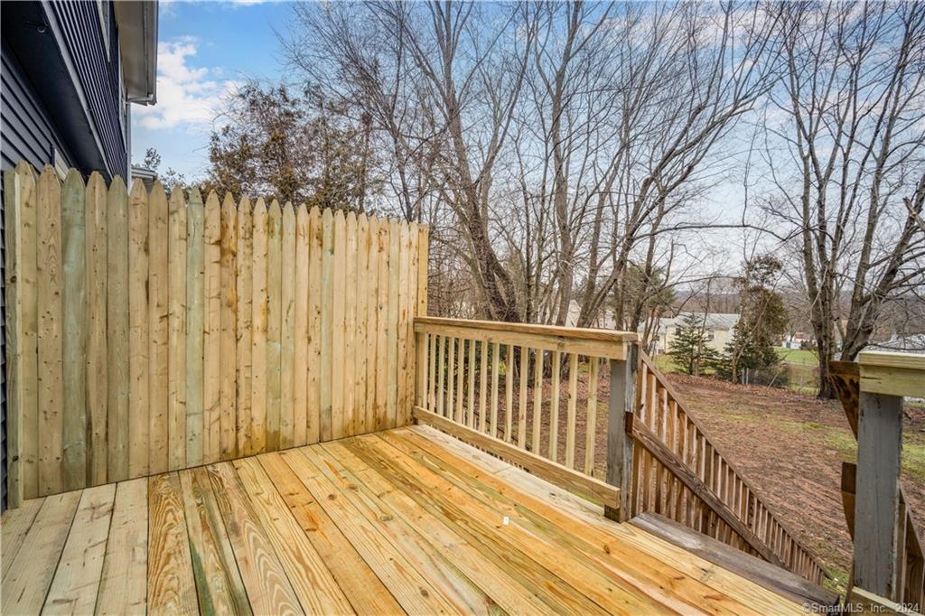 Southington, Connecticut 06489, United States, 3 Bedrooms Bedrooms, ,2 BathroomsBathrooms,Residential,Pending,84141