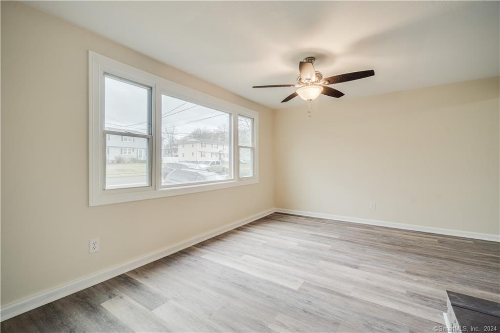 Southington, Connecticut 06489, United States, 3 Bedrooms Bedrooms, ,2 BathroomsBathrooms,Residential,Pending,84141