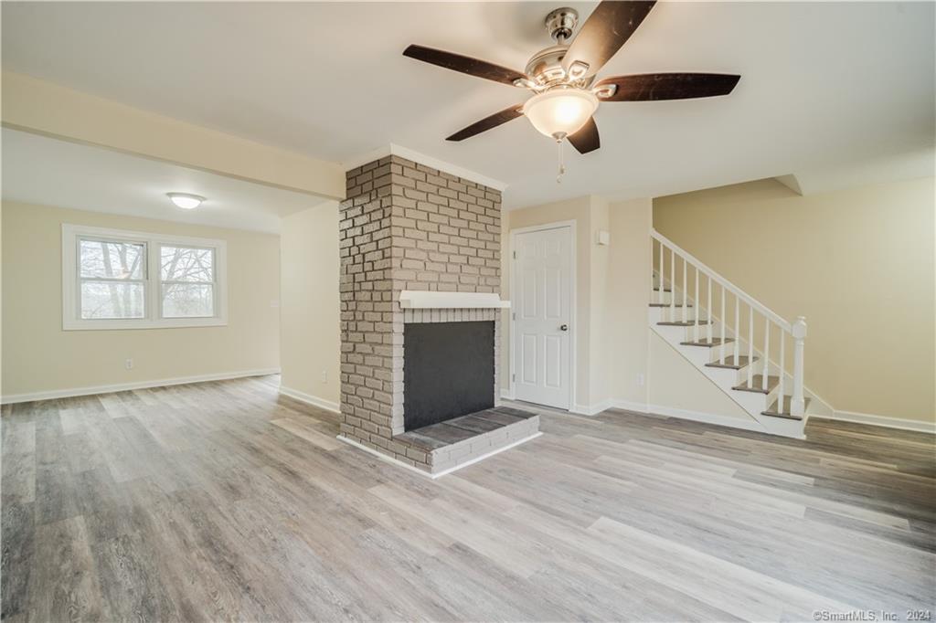 Southington, Connecticut 06489, United States, 3 Bedrooms Bedrooms, ,2 BathroomsBathrooms,Residential,Pending,84141